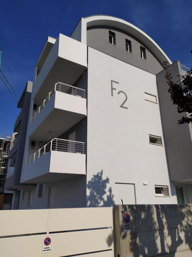 Jesolo Appartamenti F2 - Black And White Екстер'єр фото